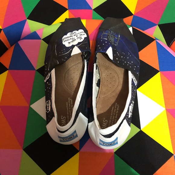 Custom painted Fault in Our Stars Toms Shoes - Picture 3 of 5